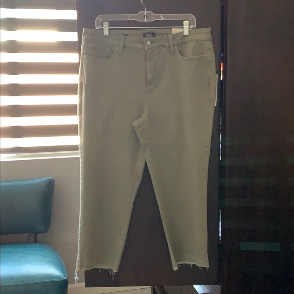NYDJ Capri Jeans NWT